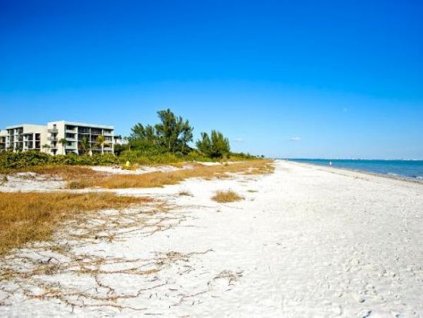 Beach Condo Wonderful Sanibel Location Sleeps 4