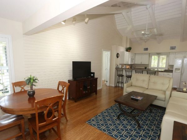 A Rare Eight Bedroom Captiva Vacation Rental with Pool