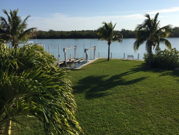 A Rare Eight Bedroom Captiva Vacation Rental with Pool
