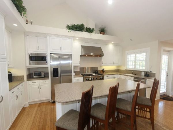 A Rare Eight Bedroom Captiva Vacation Rental with Pool
