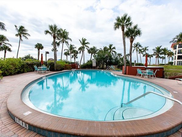 Sanibel 3 Bedroom Gulf Front Vacation Condo Sleeps Eight