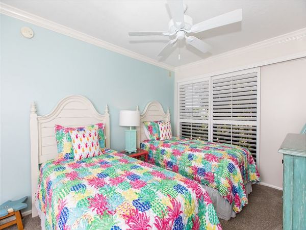 Sanibel 3 Bedroom Gulf Front Vacation Condo Sleeps Eight