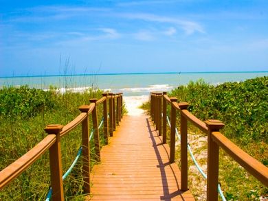 Two Bedroom/Two Bathroom Sanibel Vacation Condo with Gulf Views