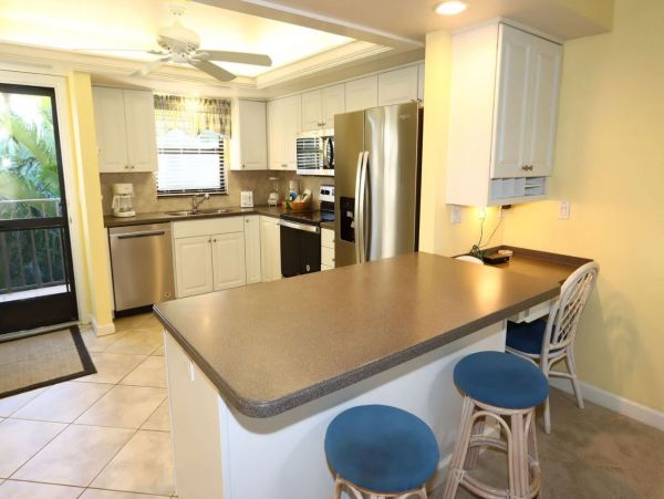 Sanibel Vacation Condo Rental Sleeps 6 Pool Walk To Beach