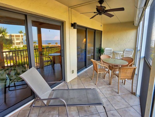 Sanibel Vacation Condo Rental Sleeps 6 Pool Walk To Beach