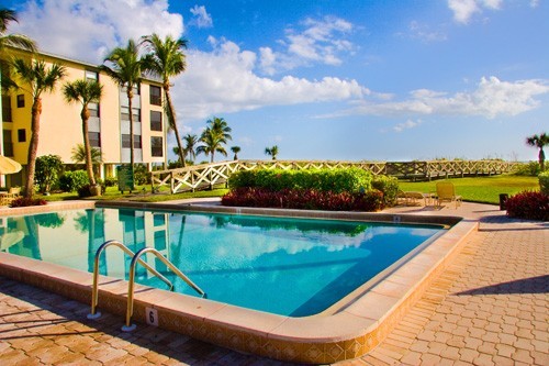 Gulf View Rental Condo with Shared Pool in Sanibel, Florida Gulf View Rental Condo with Shared Pool in Sanibel, Florida
