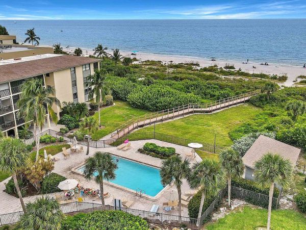 Sanibel Island Vacation Condo Views of The Gulf of Mexico