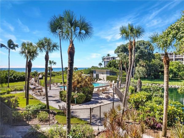 Sanibel Island Vacation Condo Views of The Gulf of Mexico