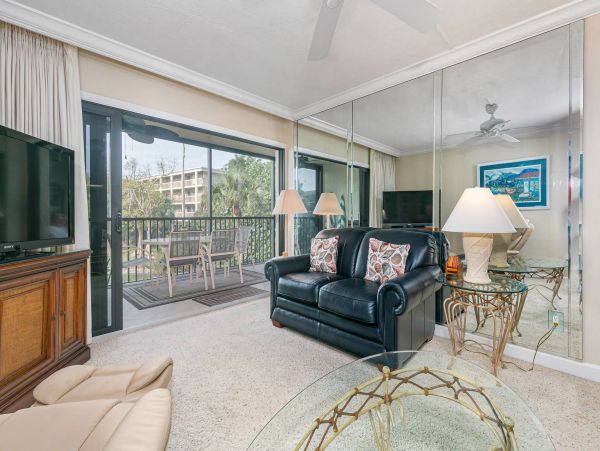 Two Bedroom Condo in Sanibel Located on Beach