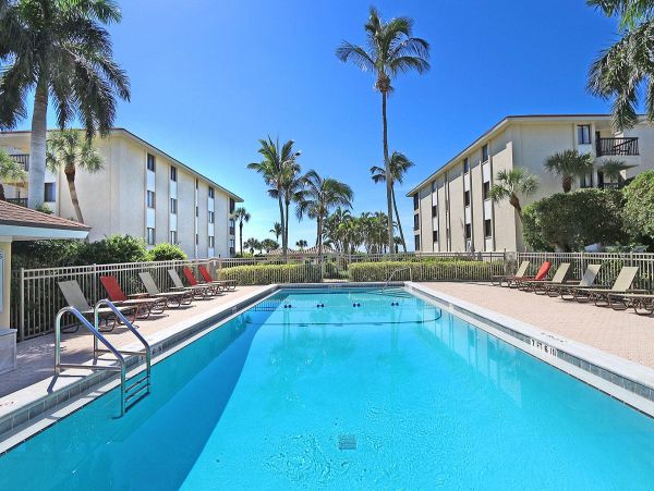Sanibel Vacation Rental With Full Gulf Views