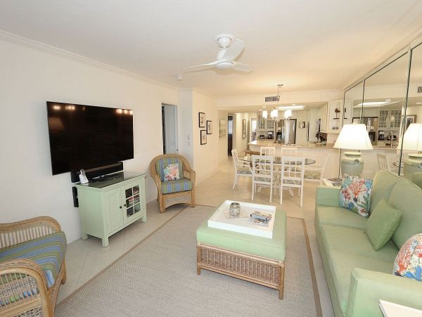Sanibel Vacation Rental With Full Gulf Views
