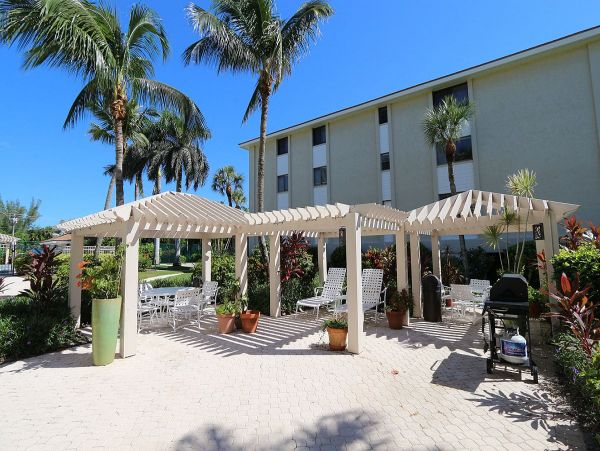 Sanibel Vacation Rental With Full Gulf Views