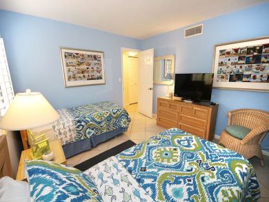 Sanibel Vacation Condo Sleeps Six Guests