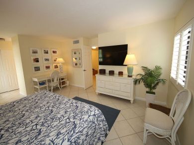 Sanibel Vacation Condo Sleeps Six Guests