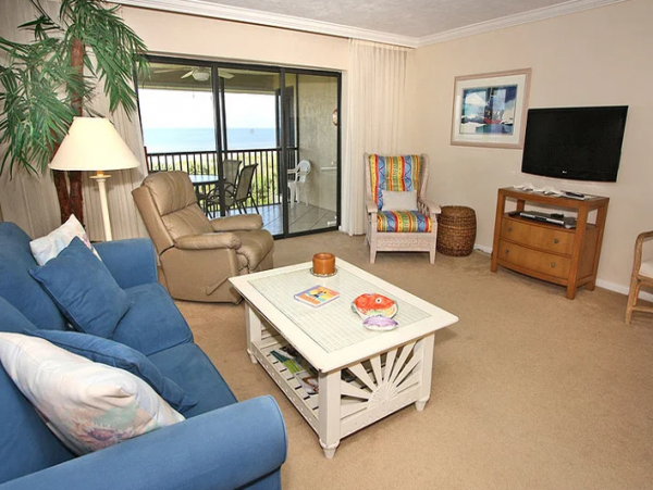 Sanibel Beautiful Condo with Direct Beach Views Sleeps 6