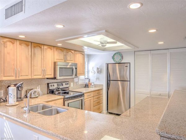 On Beach Sanibel Vacation Condo Two Bedroom Sleeps 6
