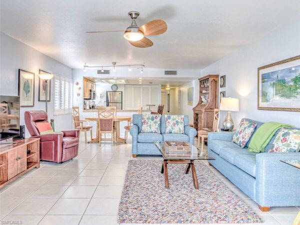 On Beach Sanibel Vacation Condo Two Bedroom Sleeps 6