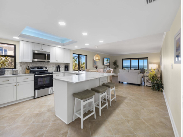 Luxury Sanibel Island Beachfront Vacation Condo