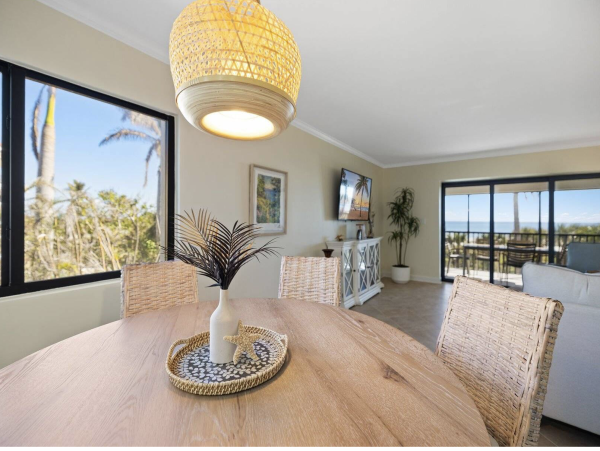 Luxury Sanibel Island Beachfront Vacation Condo