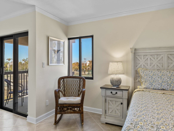 Luxury Sanibel Island Beachfront Vacation Condo