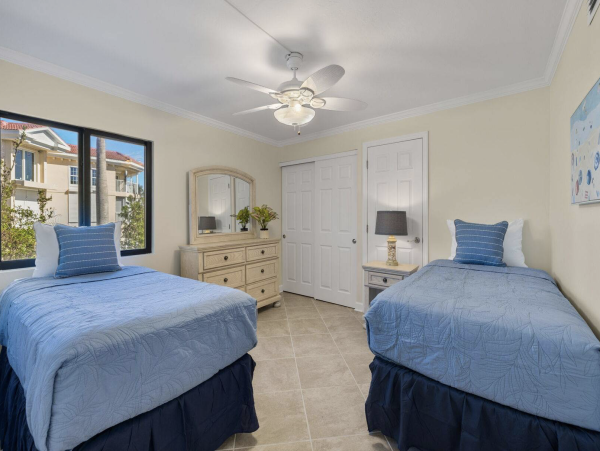 Luxury Sanibel Island Beachfront Vacation Condo
