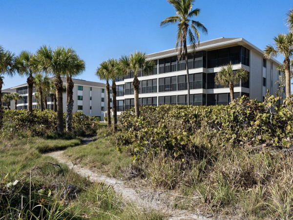 Luxury Sanibel Island Beachfront Vacation Condo