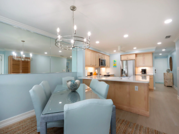 Gulf-Front Sanibel Island Retreat: Charming Condo with Stunning Views