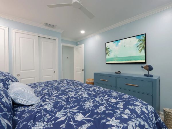 Gulf-Front Sanibel Island Retreat: Charming Condo with Stunning Views