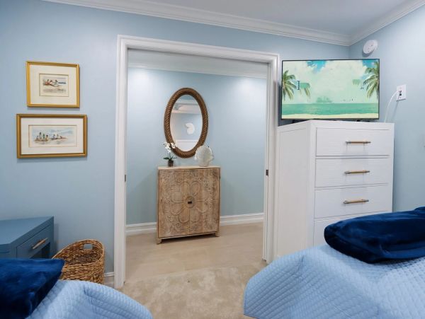 Gulf-Front Sanibel Island Retreat: Charming Condo with Stunning Views