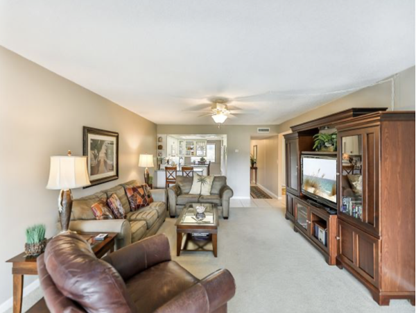 Private Vacation Complex Across the street from Sanibel Beach