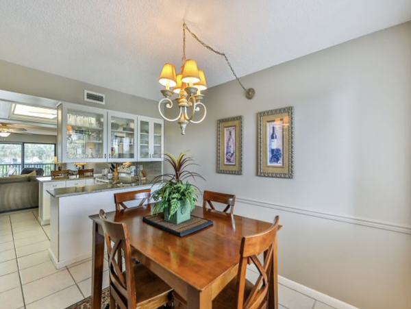Private Vacation Complex Across the street from Sanibel Beach