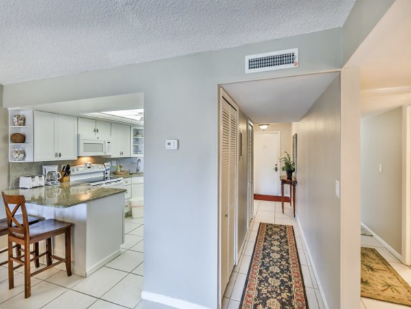 Private Vacation Complex Across the street from Sanibel Beach