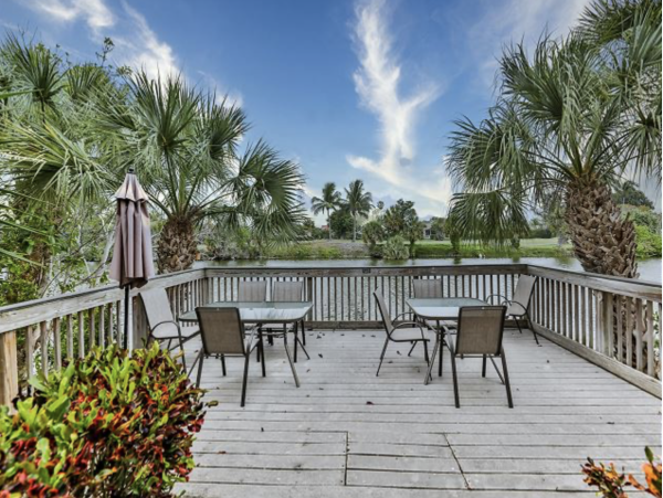 Private Vacation Complex Across the street from Sanibel Beach