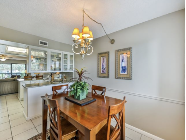 Private Vacation Complex Across the street from Sanibel Beach