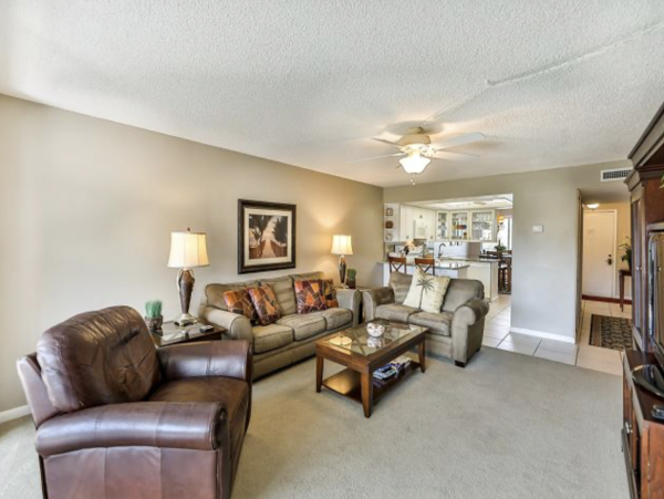 Private Vacation Complex Across the street from Sanibel Beach