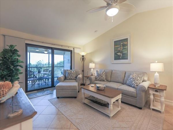 Beachfront Bliss with Gulf Views - Perfect Island Getaway