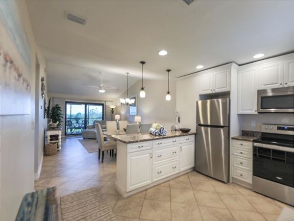 Beachfront Bliss with Gulf Views - Perfect Island Getaway