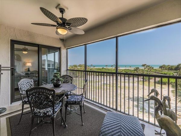 Beachfront Bliss with Gulf Views - Perfect Island Getaway