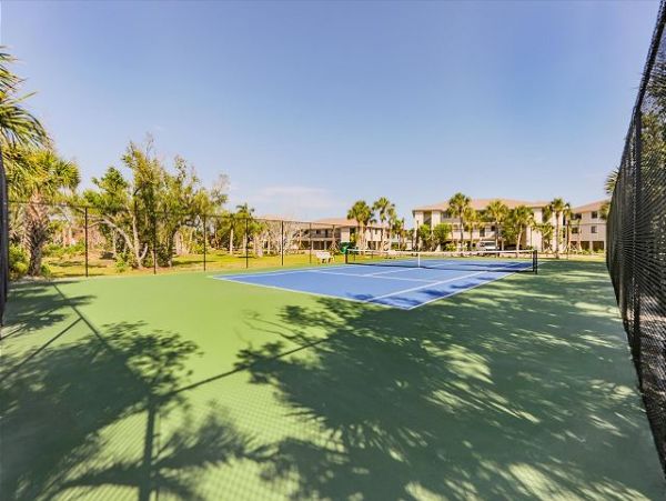 Beachfront Bliss with Gulf Views - Perfect Island Getaway