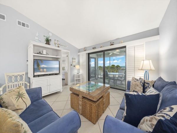 Beautiful Sanibel 2 Bedroom Vacation Condo Sleeps Six Guests