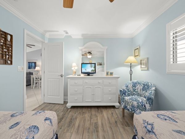 Beautiful Sanibel 2 Bedroom Vacation Condo Sleeps Six Guests
