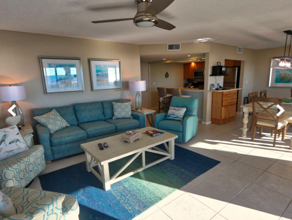 On Beach Two Bedroom Condo in Sanibel Sleeps Four Guests