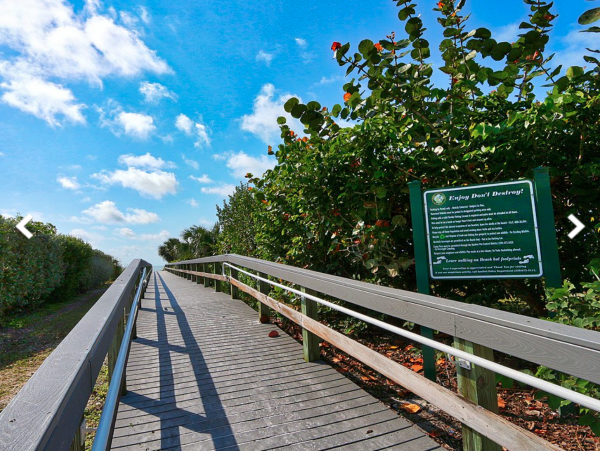 On Beach Two Bedroom Condo in Sanibel Sleeps Four Guests