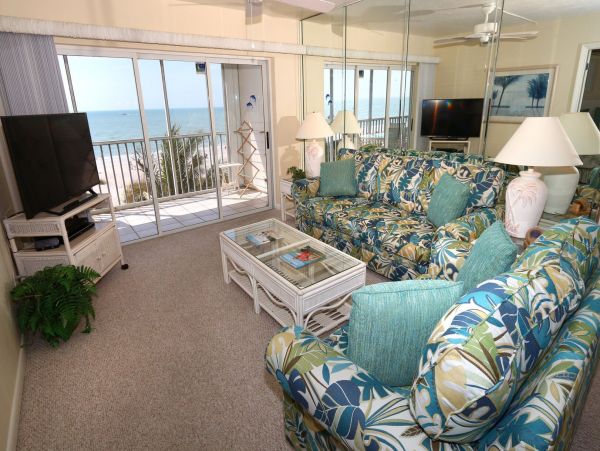 Two Bedroom Condo in Sanibel Sleeps Six Guests