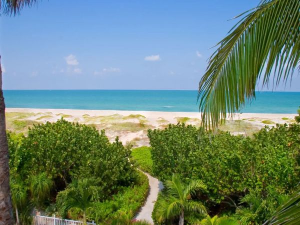 Captiva Beach Vacation Home with Guest House and Pool