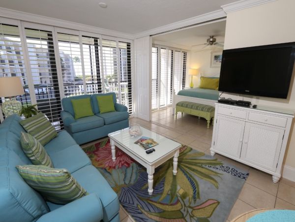Charming Vacation Condo in Sanibel with Gulf View