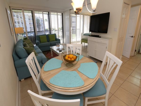 Charming Vacation Condo in Sanibel with Gulf View