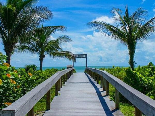 Charming Vacation Condo in Sanibel with Gulf View