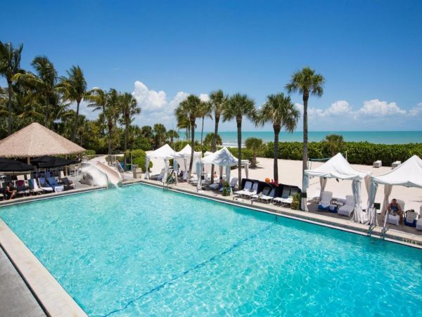 Charming Vacation Condo in Sanibel with Gulf View