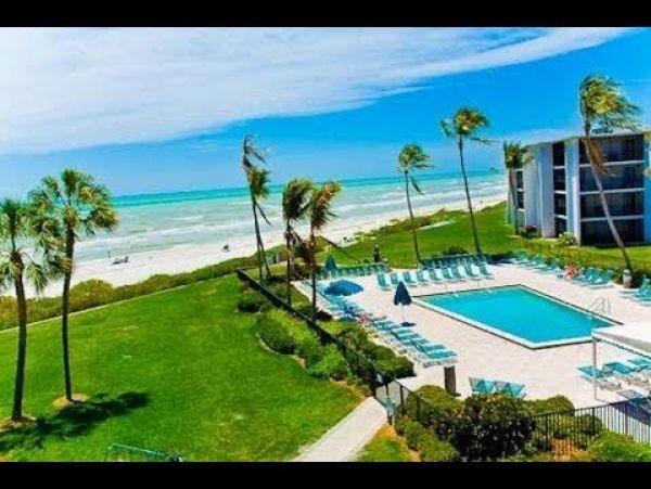 Charming Vacation Condo in Sanibel with Gulf View
